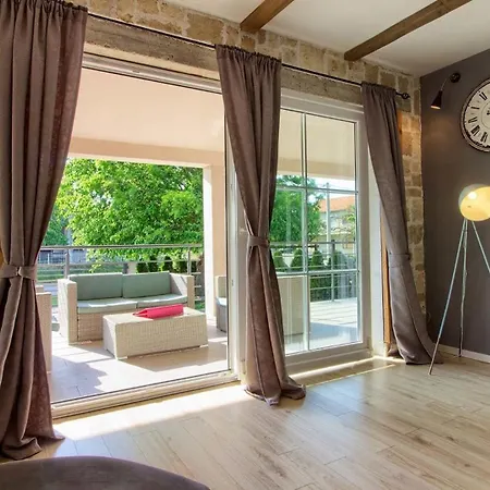 Mit Privatpool Fuer 12 Personen Ca 300 Qm In Sisan, Istrien Suedkueste Von Istrien Sisan